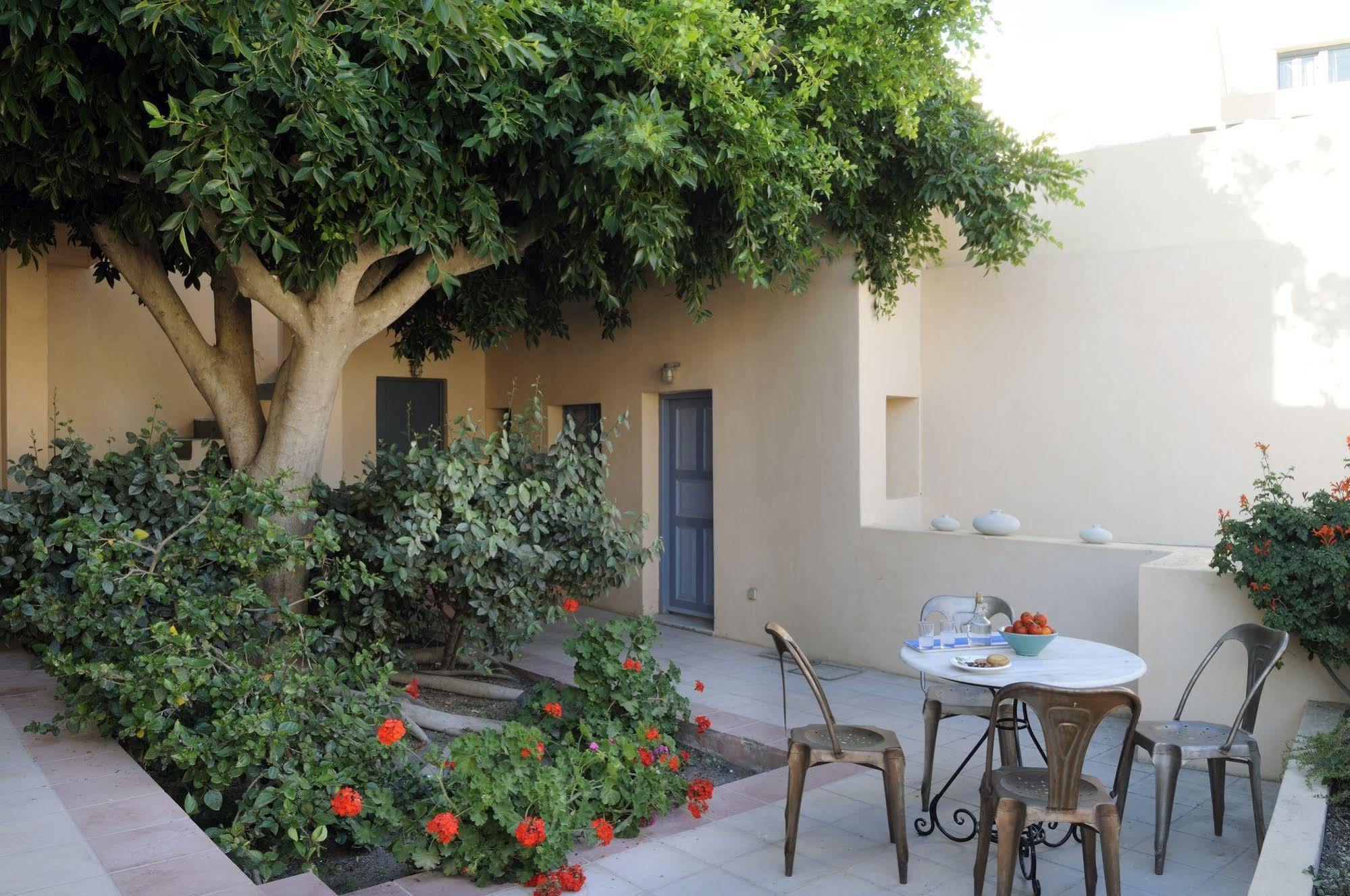 Archipel Mansion Villa Fira  Exterior photo